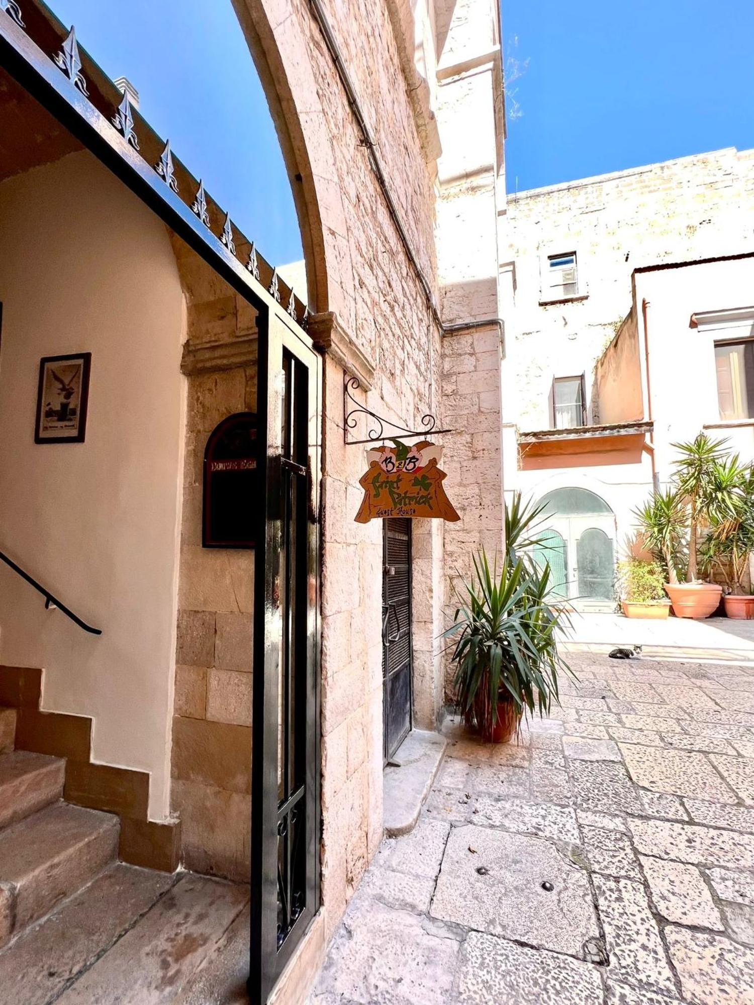 Casa Vacanza Saint Patrick Barletta Ngoại thất bức ảnh
